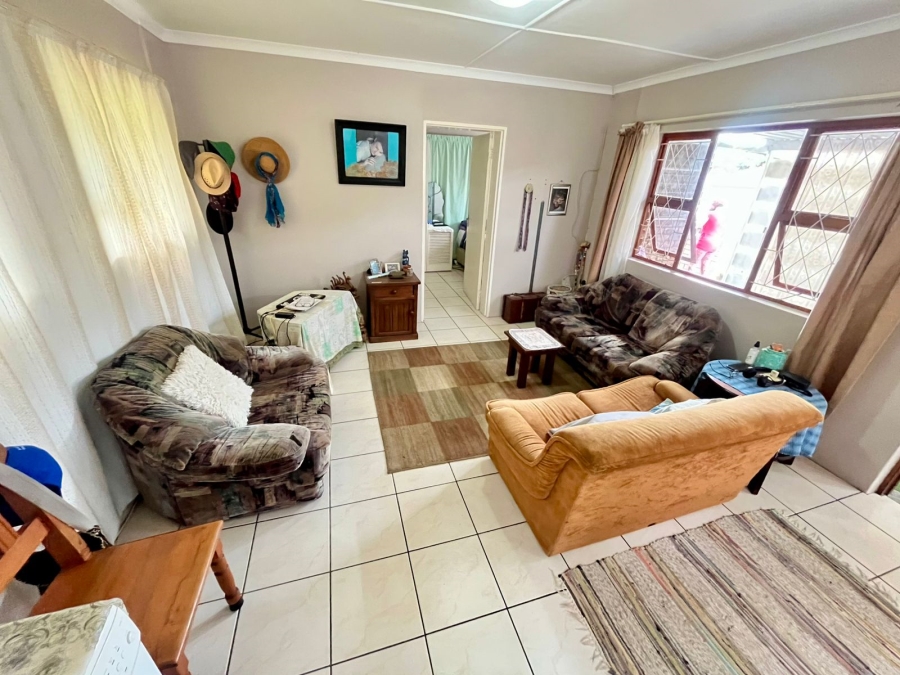 1 Bedroom Property for Sale in Bonza Bay Eastern Cape